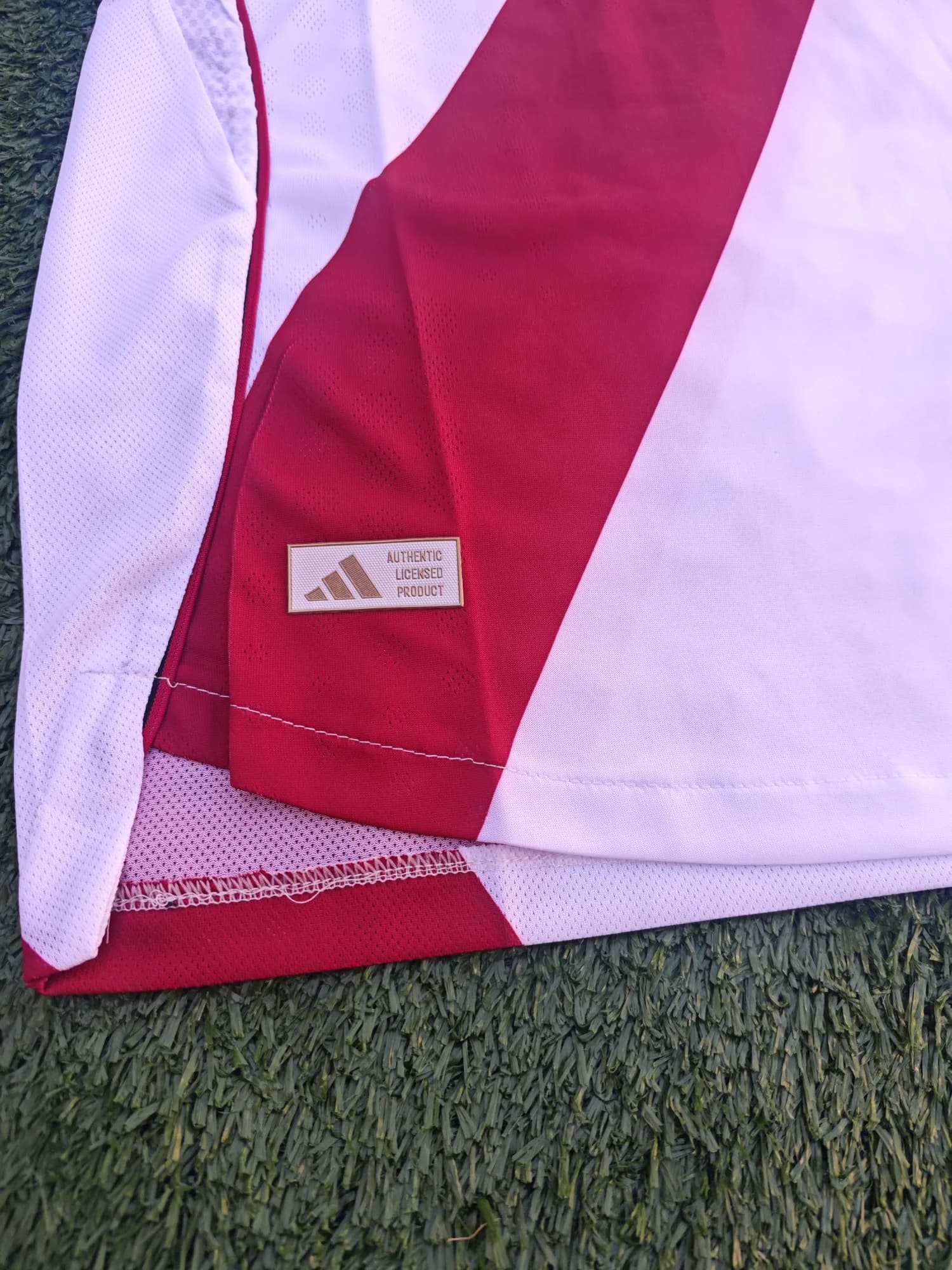Camiseta de River titular 25/26, vista 3
