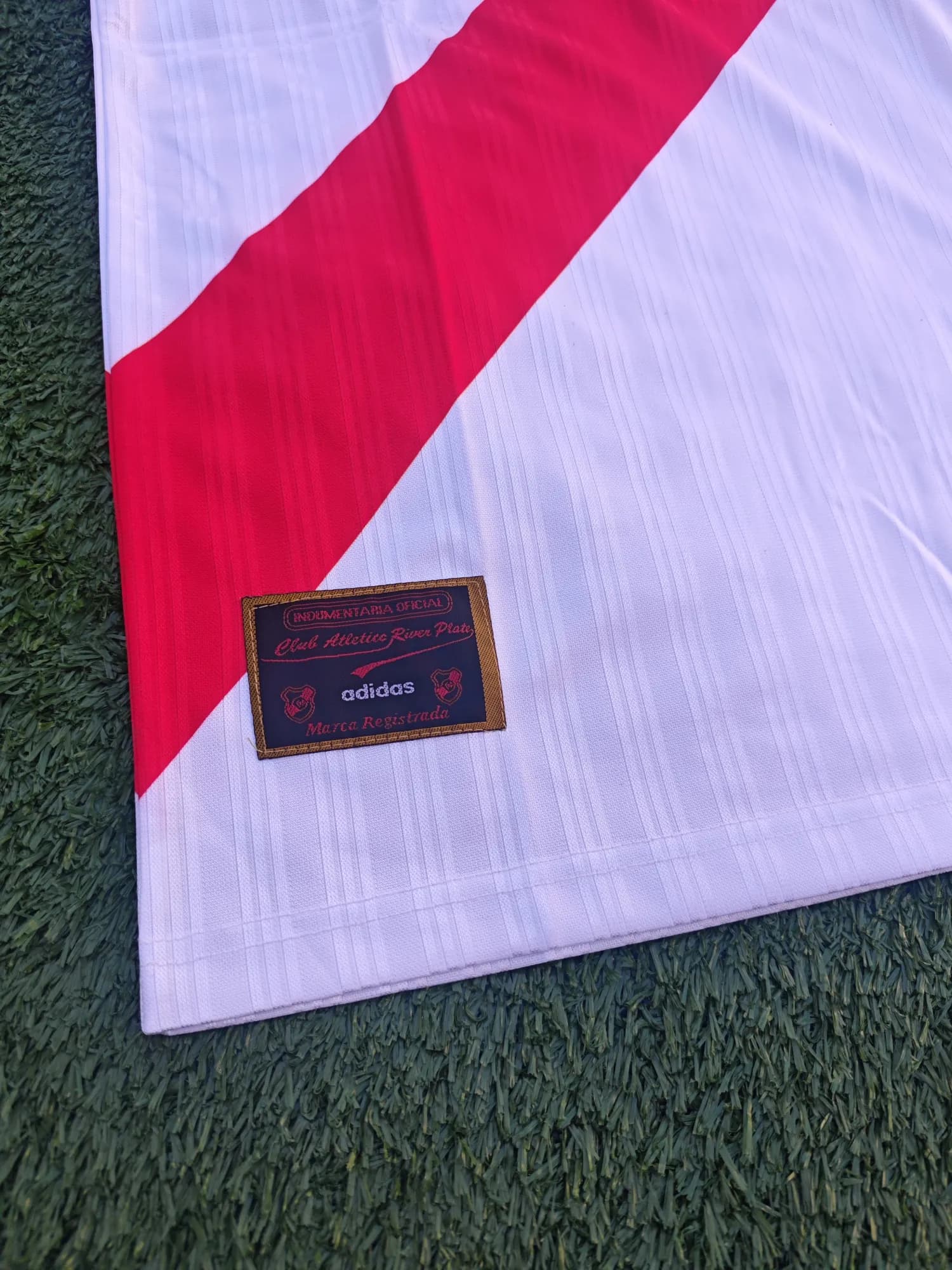 Camiseta de River titular 95/96, vista 3