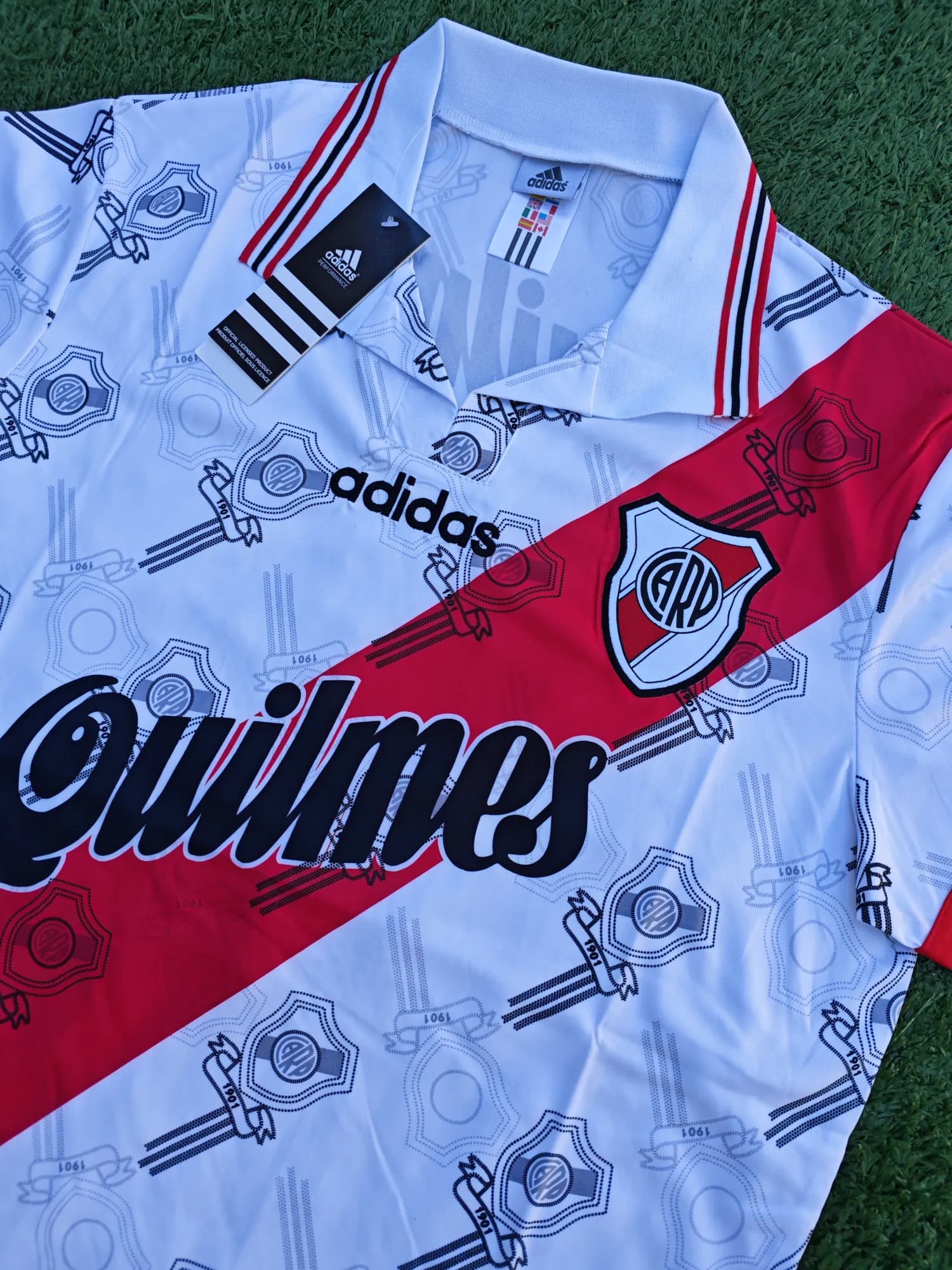 Camiseta de River titular 1996, vista 2