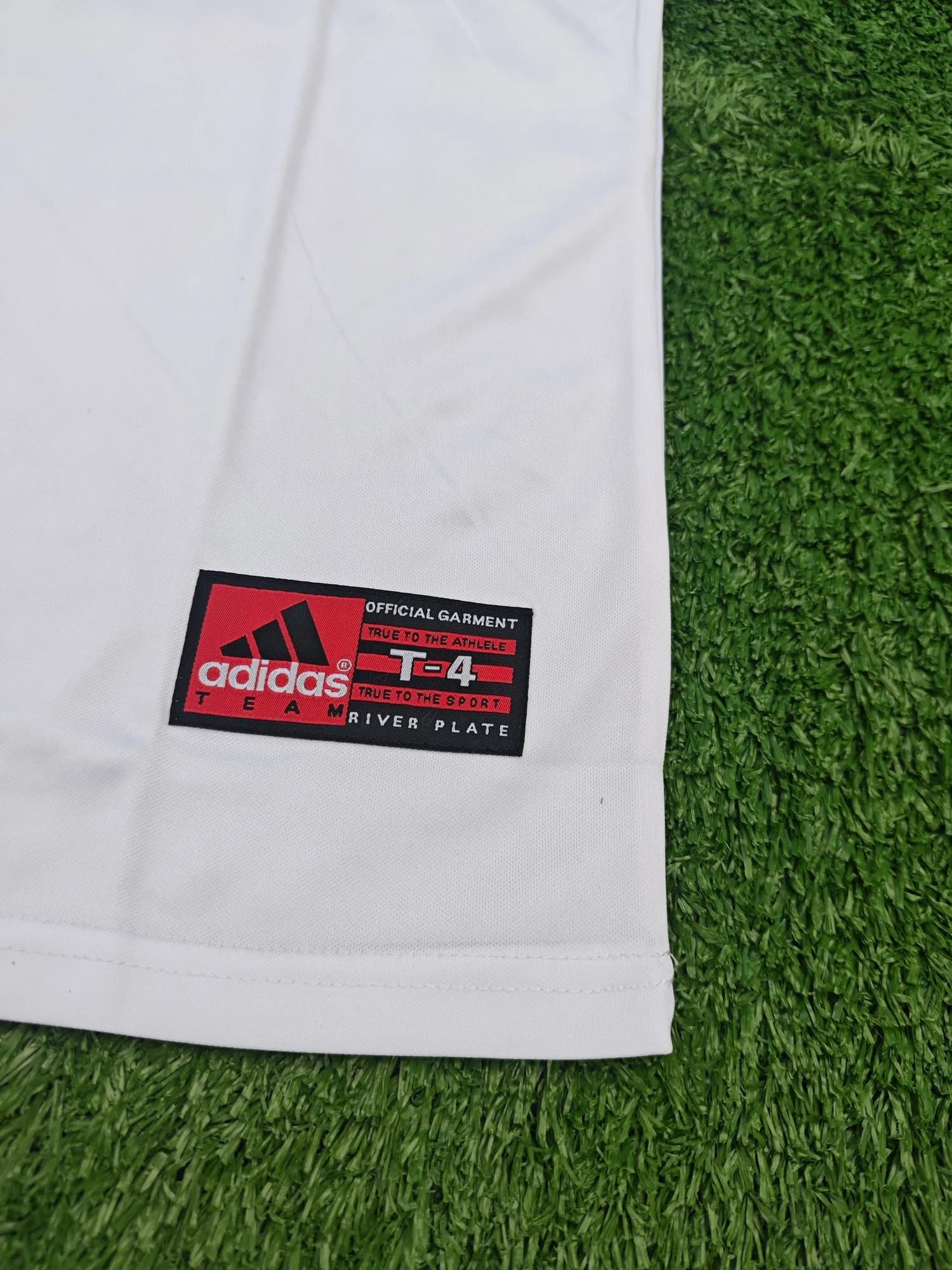 Camiseta de River titular 98/99, vista 3
