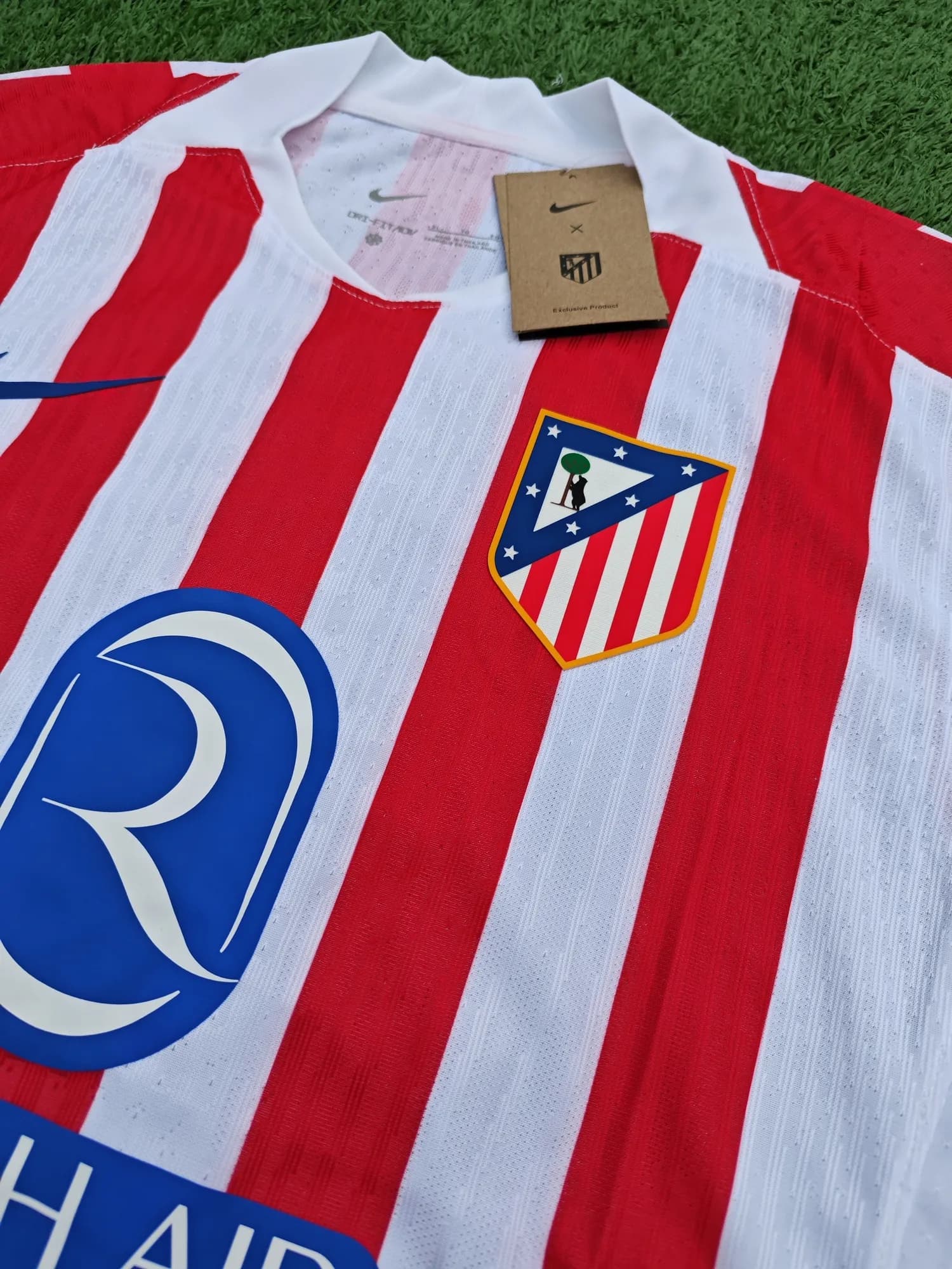 Camiseta de Atletico de Madrid titular 25/26, vista 2