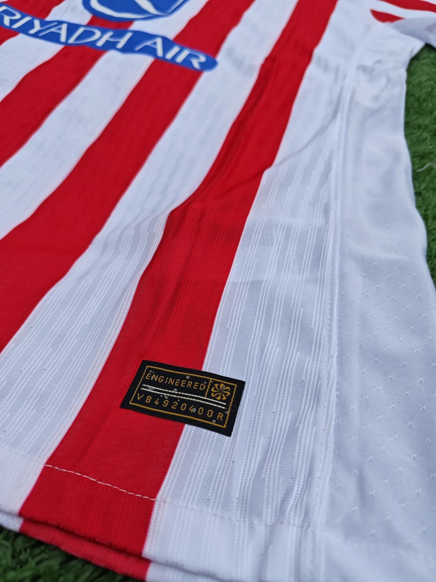 Camiseta de Atletico de Madrid titular 25/26, vista 5