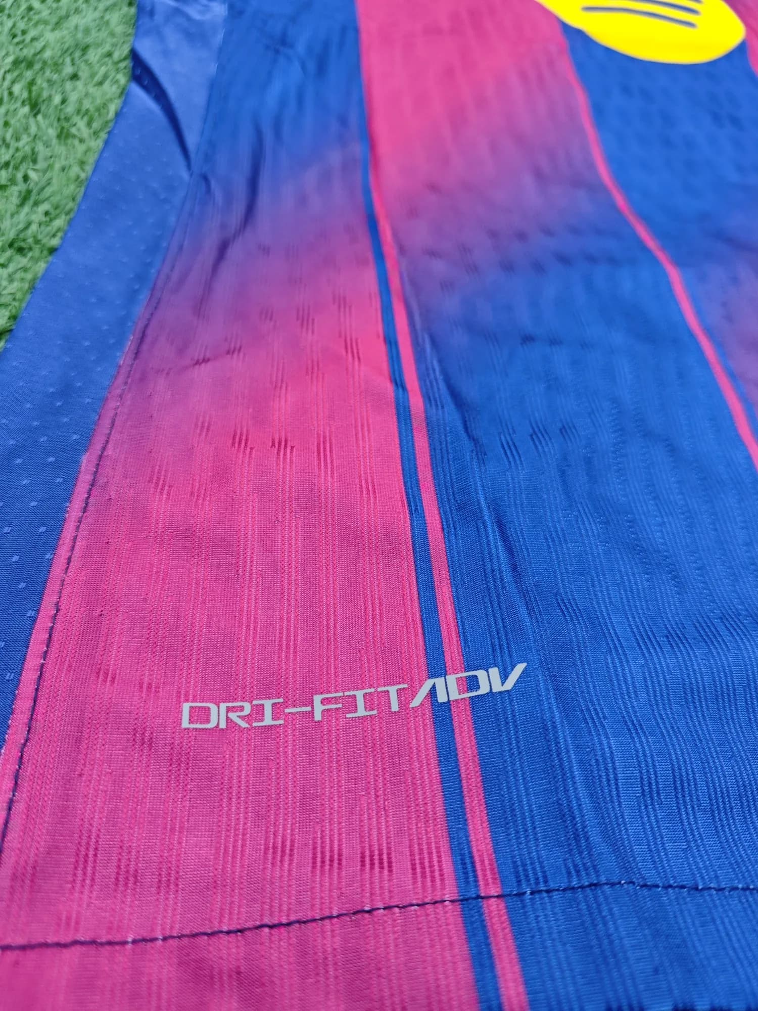 Camiseta de Barcelona titular 25/26, vista 5