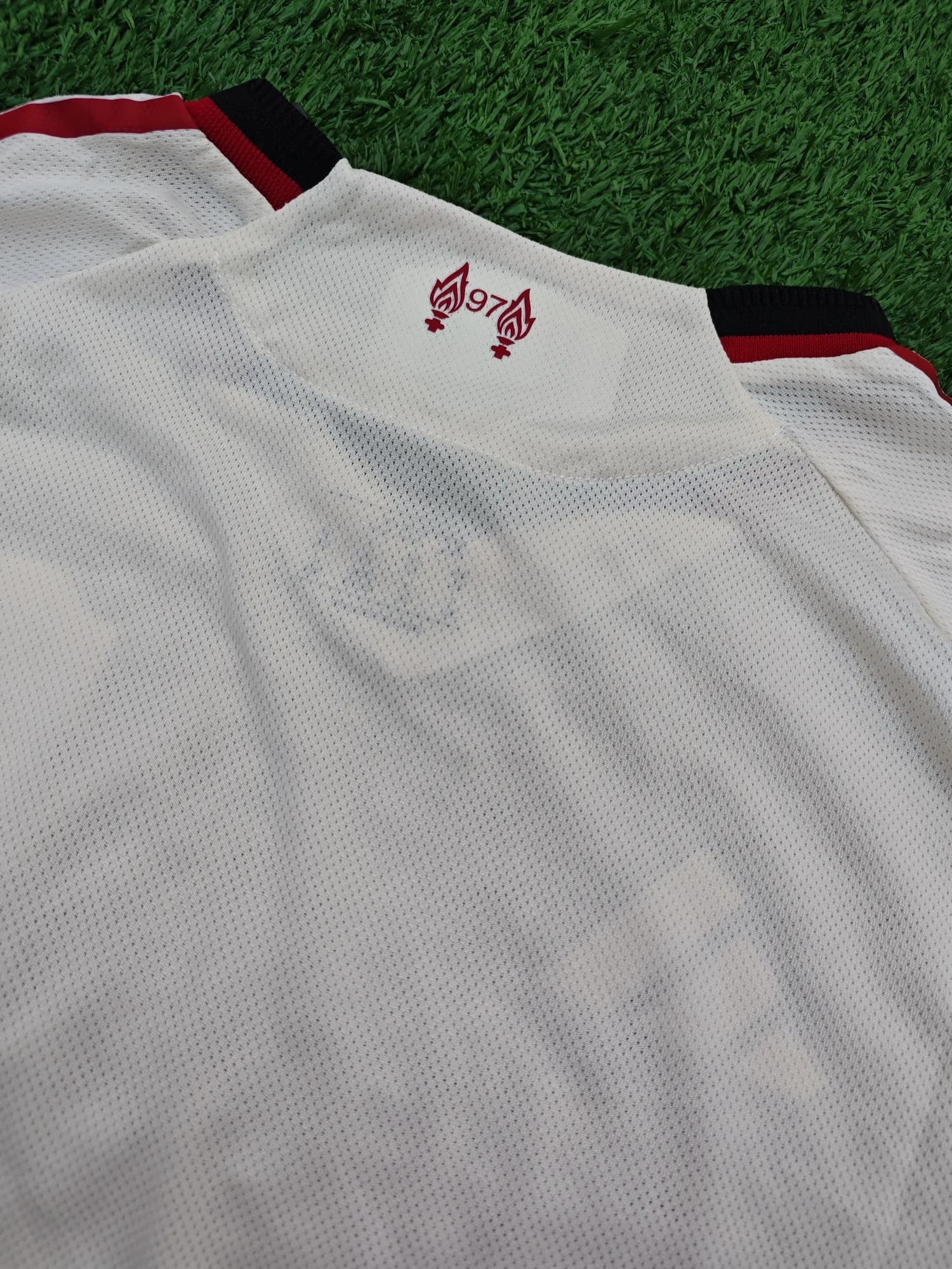Camiseta de Liverpool suplente 25/26, vista 5