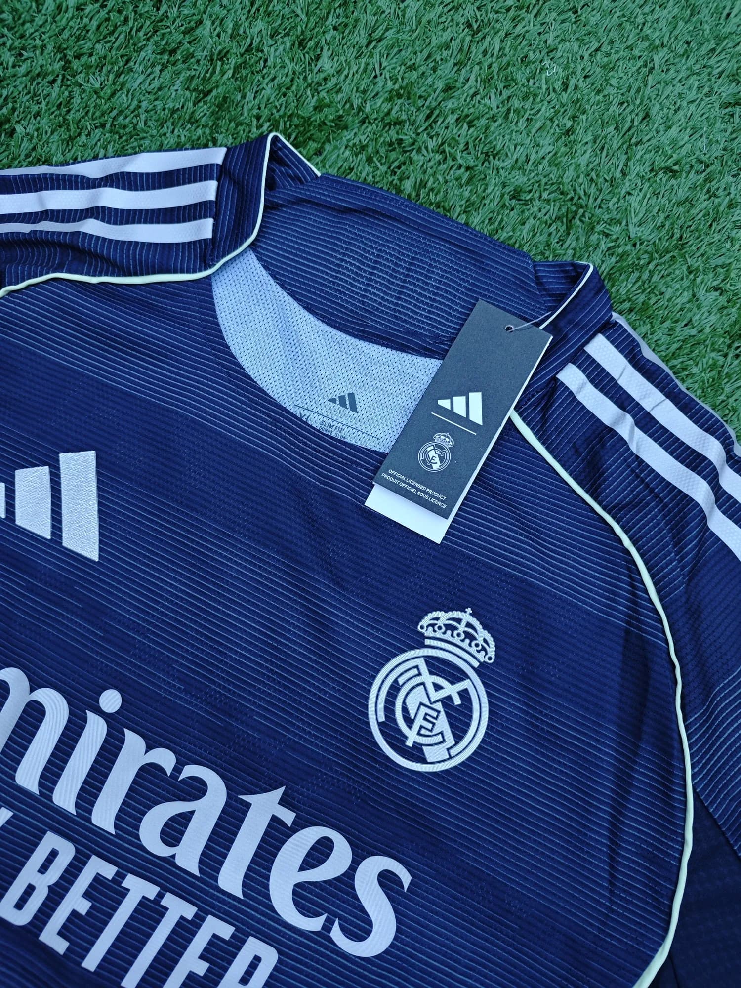 Camiseta de Real Madrid suplente 25/26, vista 2