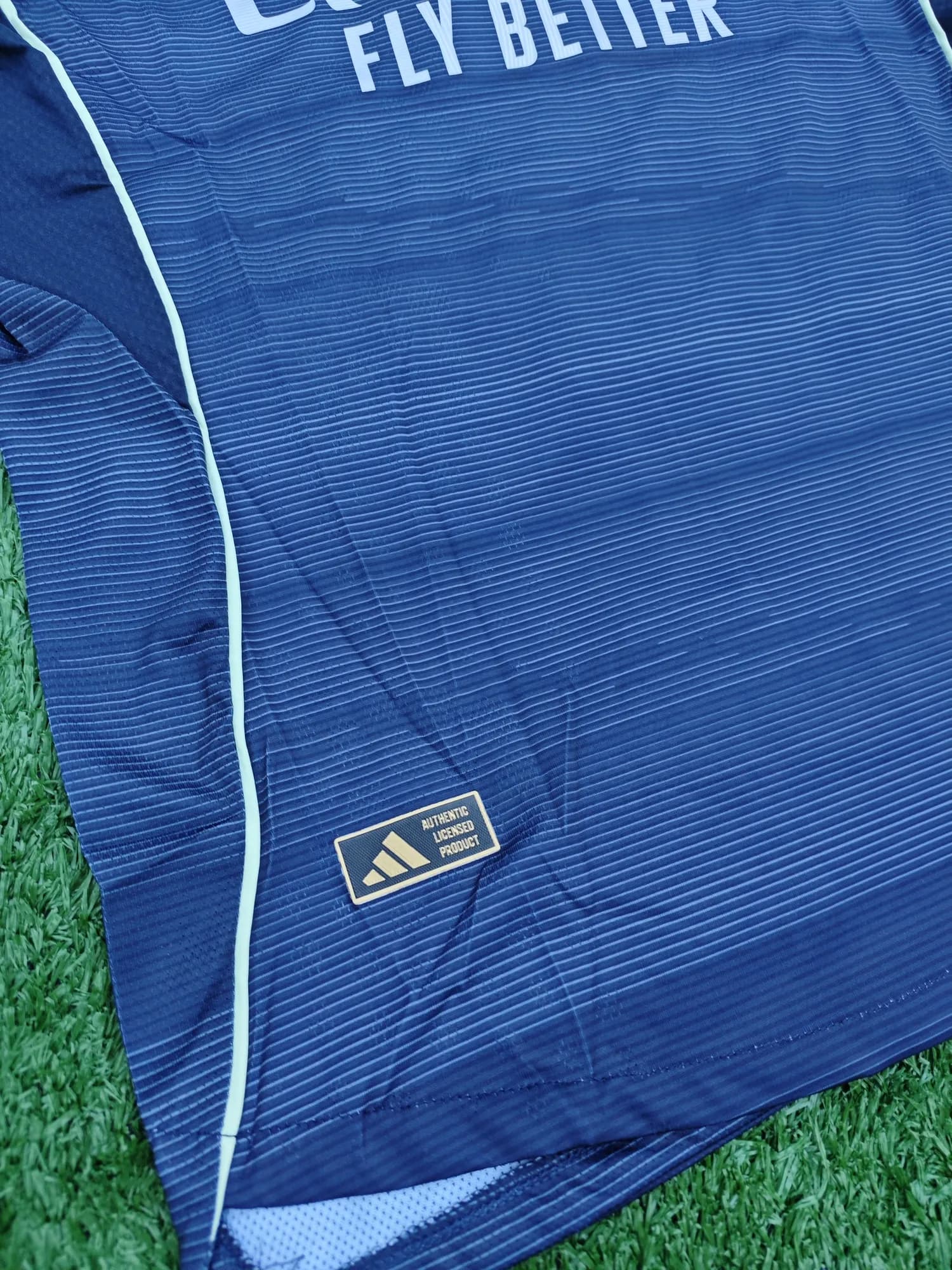 Camiseta de Real Madrid suplente 25/26, vista 4