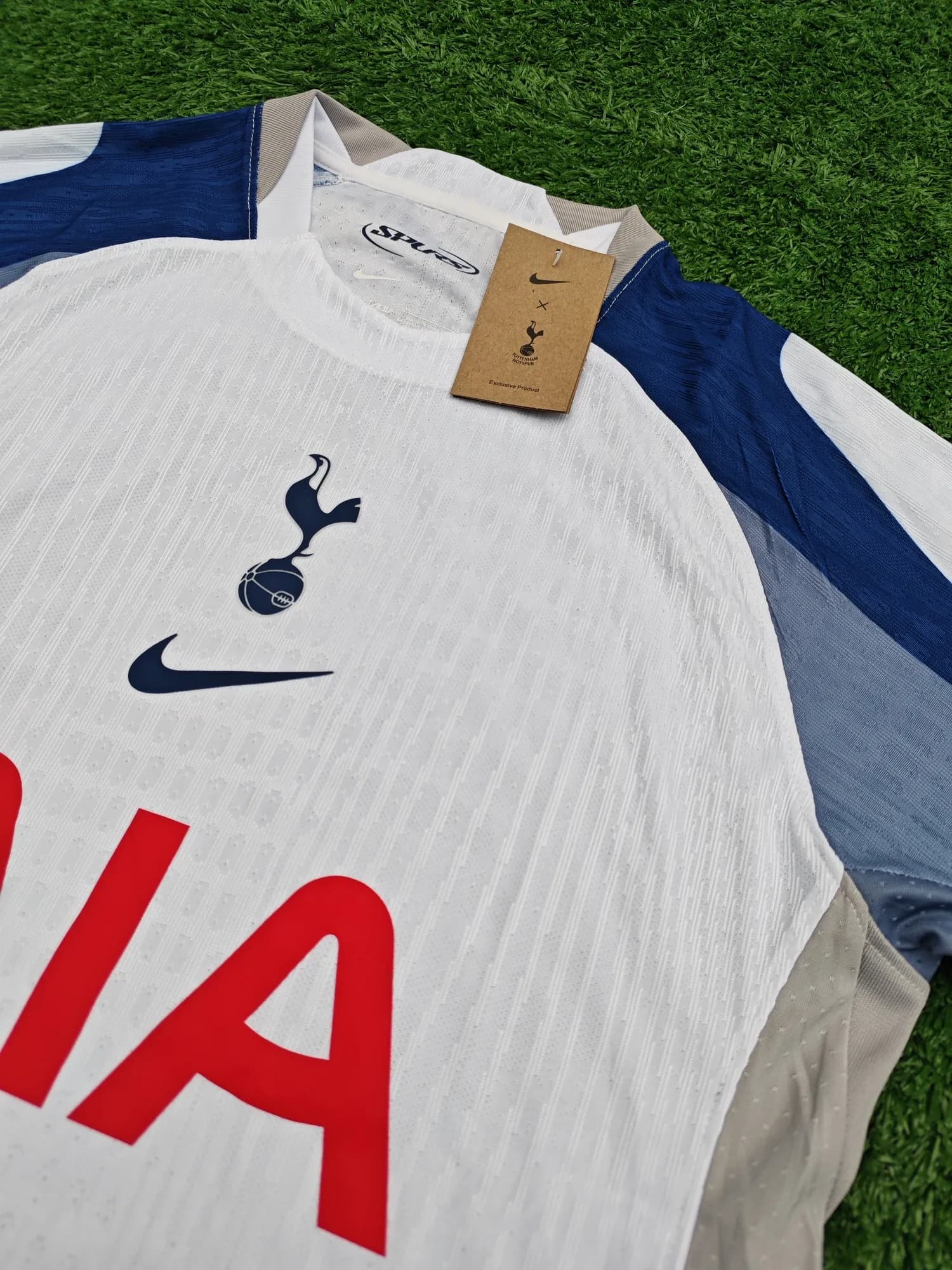 Camiseta de Tottenham titular 25/26, vista 2