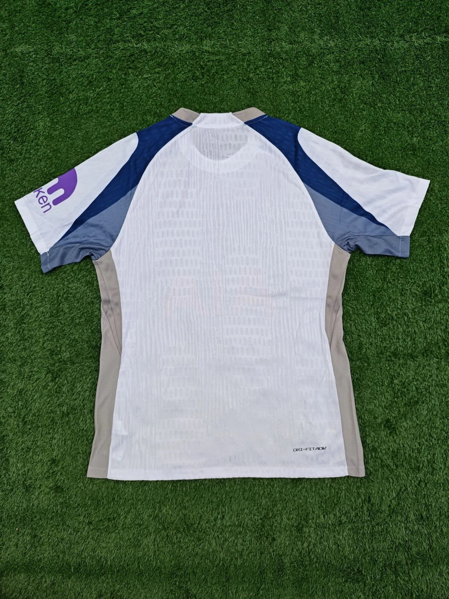 Camiseta de Tottenham titular 25/26, vista 5