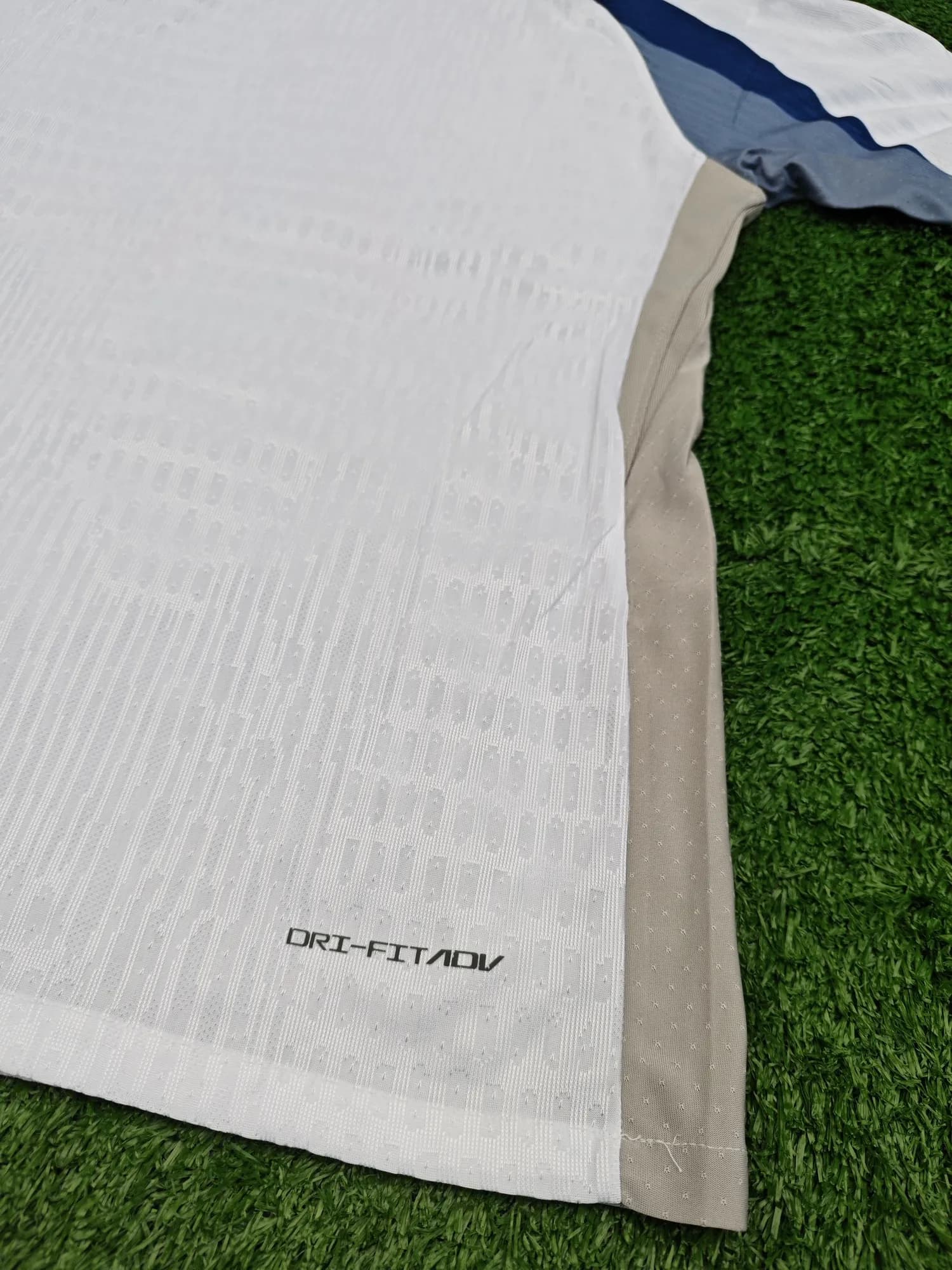 Camiseta de Tottenham titular 25/26, vista 6