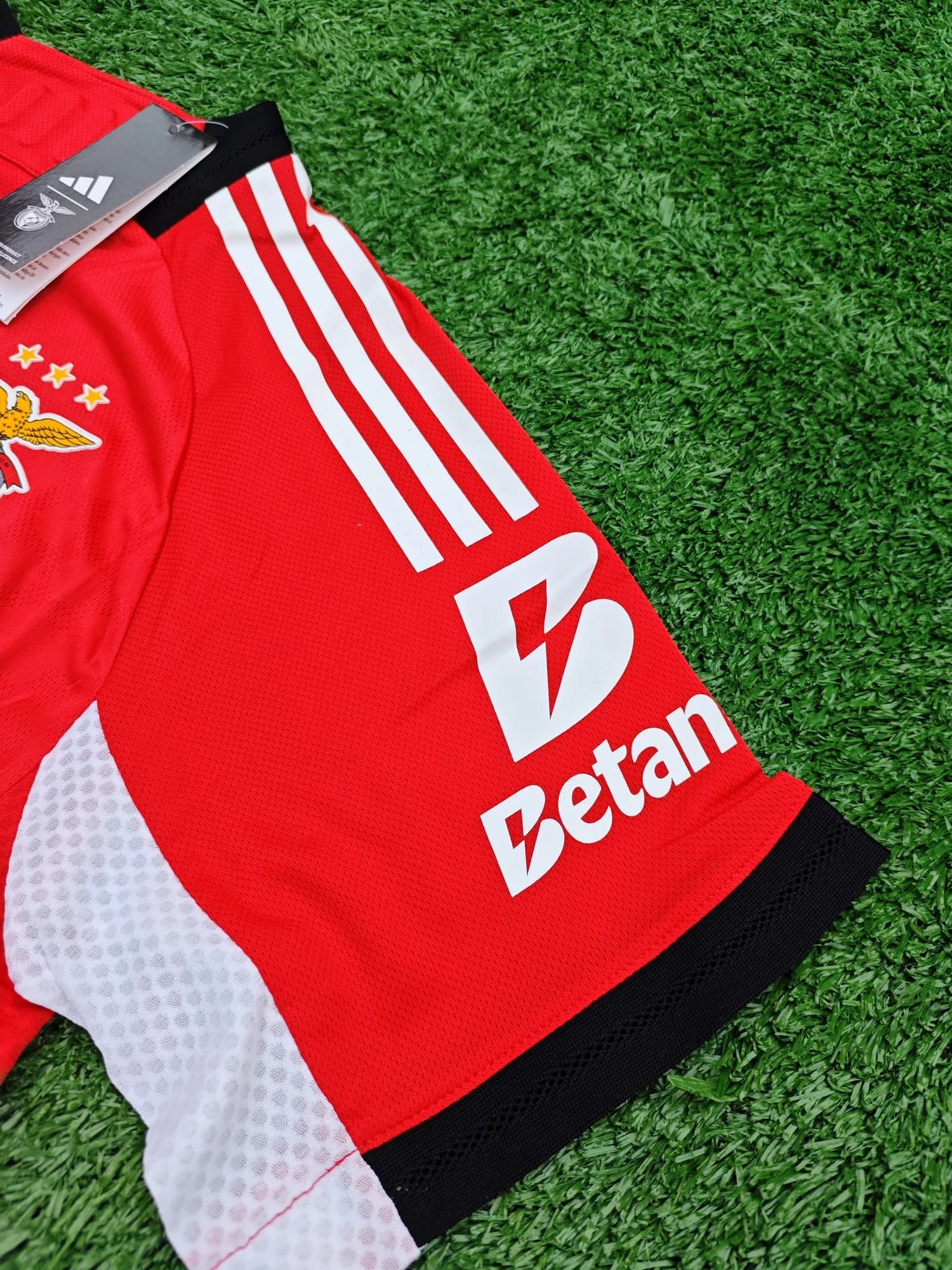 Camiseta de Benfica titular 25/26, vista 4