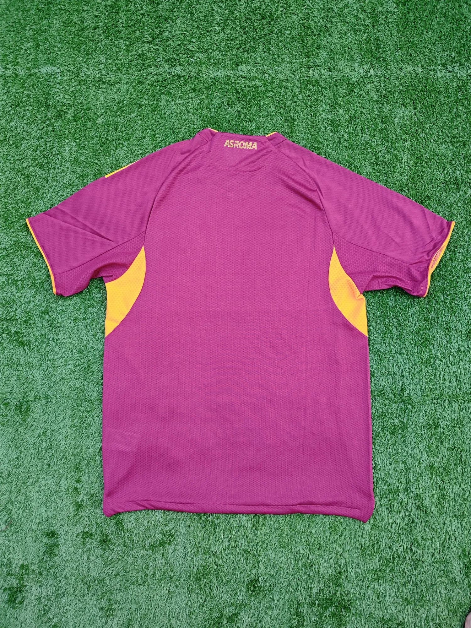 Camiseta de Roma titular 25/26, vista 5