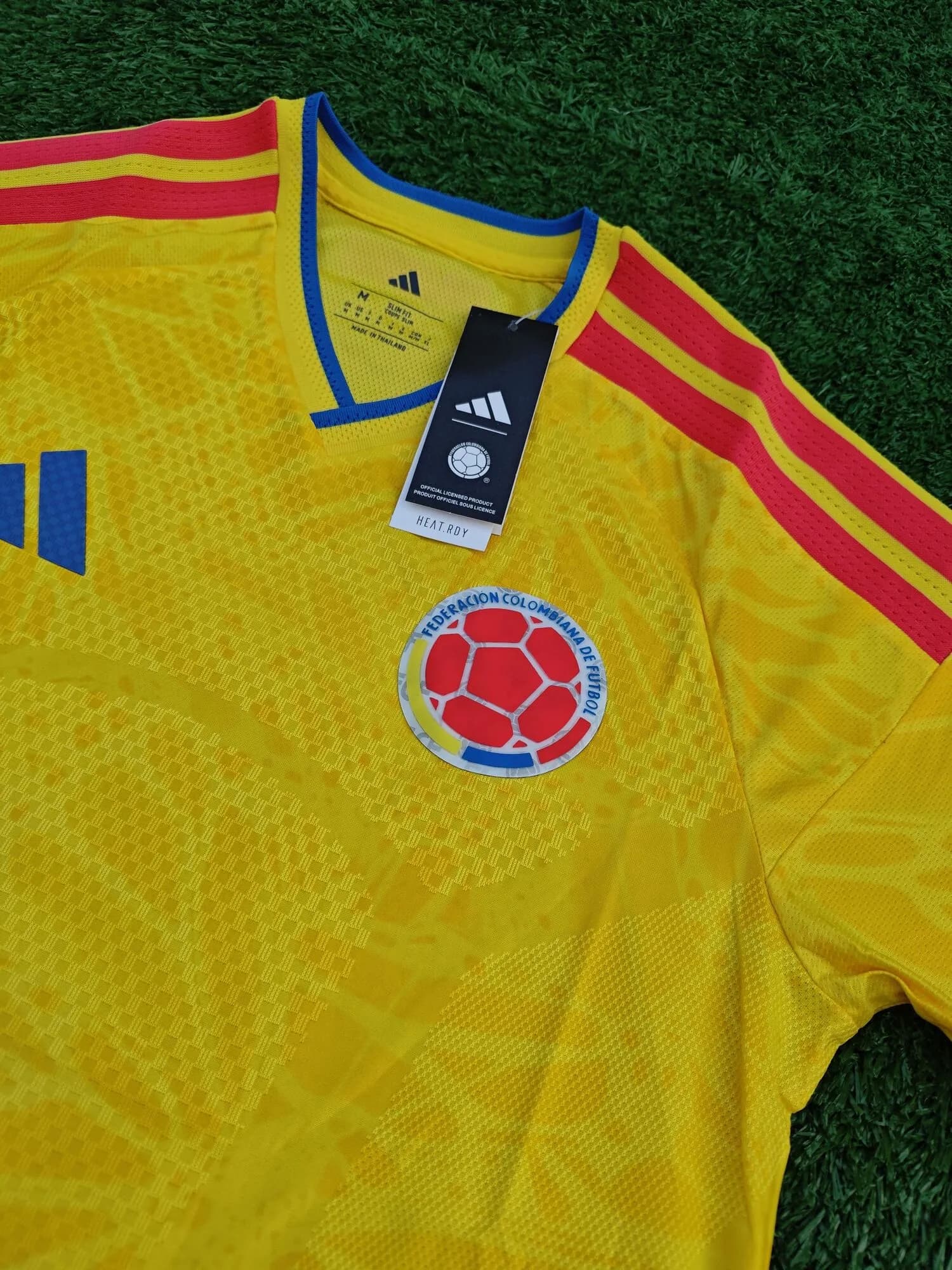 Camiseta de Colombia titular 2026, vista 2