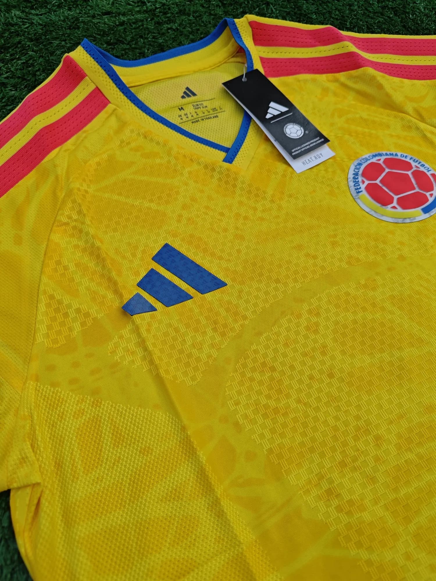 Camiseta de Colombia titular 2026, vista 3